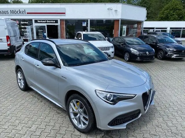 Photo 1 : Alfa Romeo Stelvio 2020 Essence