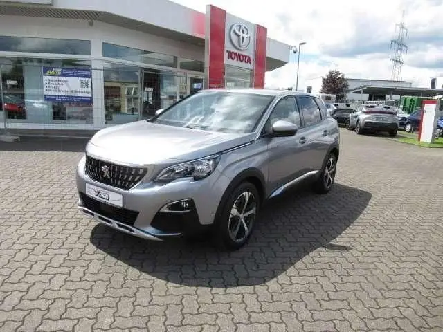 Photo 1 : Peugeot 3008 2018 Essence