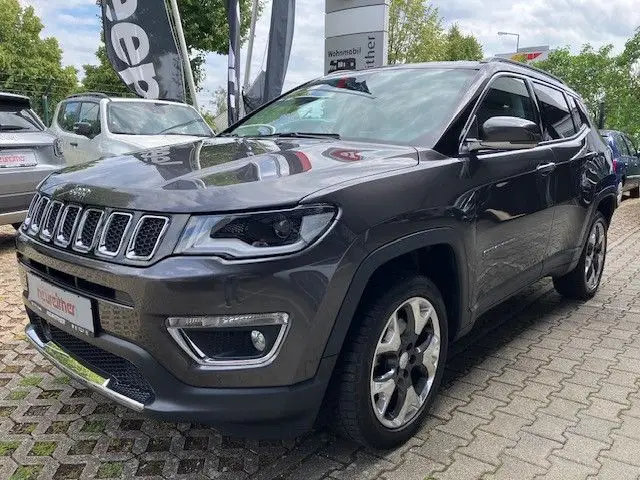 Photo 1 : Jeep Compass 2019 Petrol