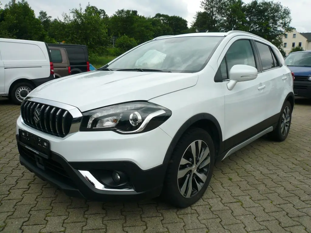 Photo 1 : Suzuki Sx4 2018 Essence