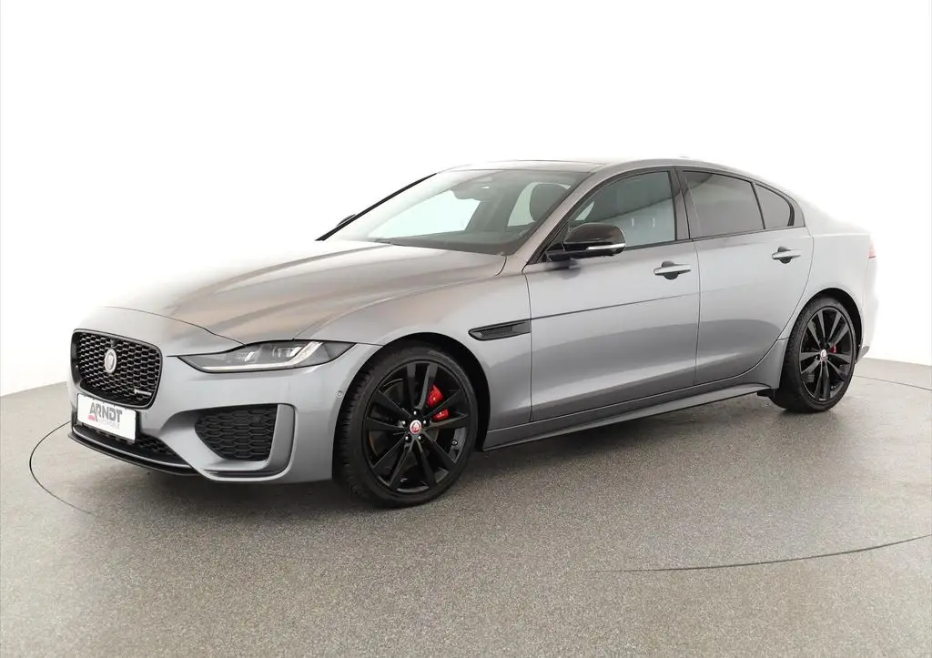 Photo 1 : Jaguar Xe 2023 Petrol