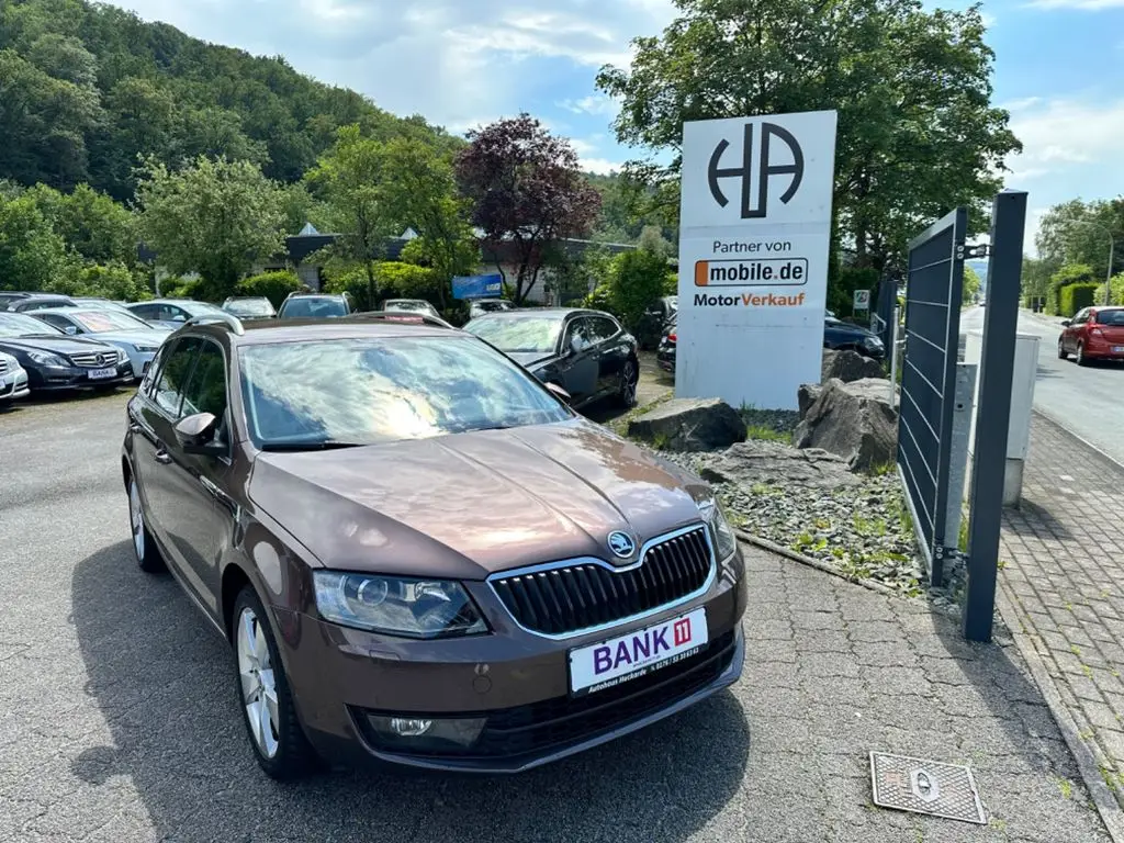 Photo 1 : Skoda Octavia 2015 Petrol