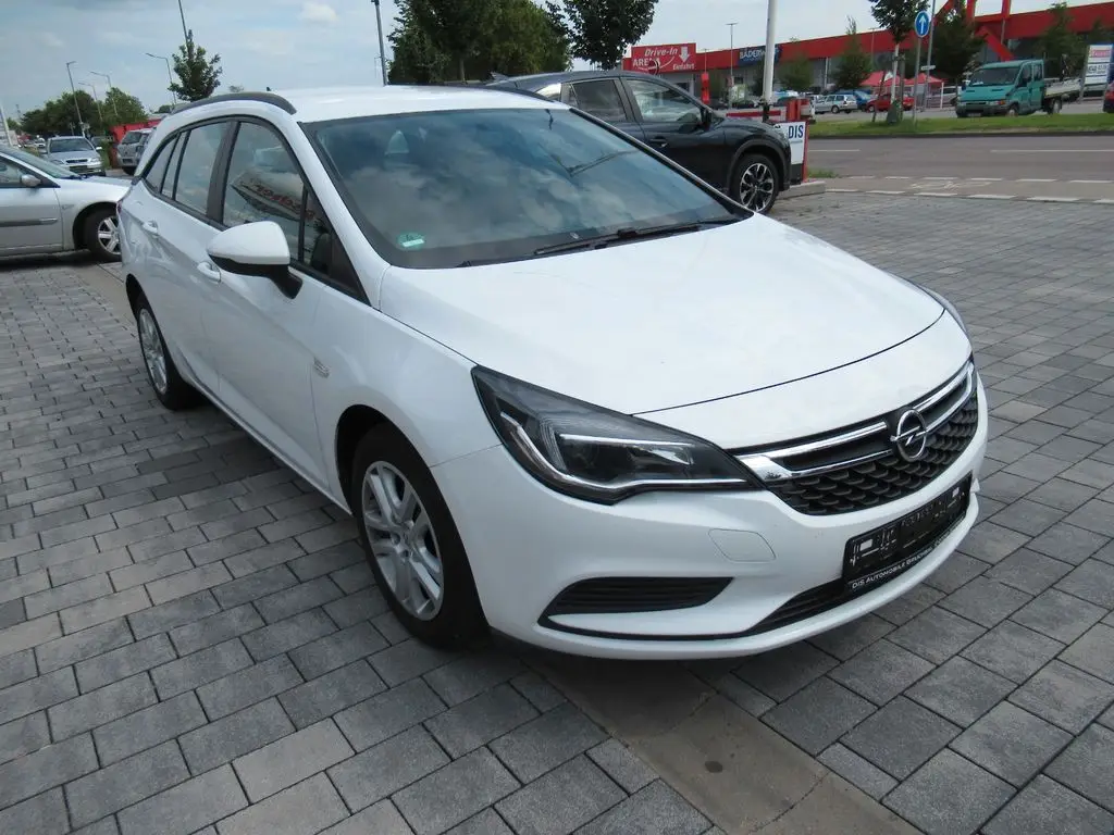 Photo 1 : Opel Astra 2016 Diesel