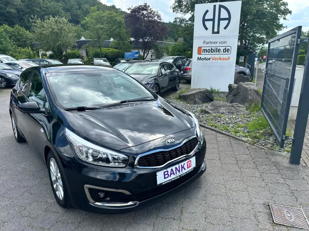 Photo 1 : Kia Ceed 2016 Petrol