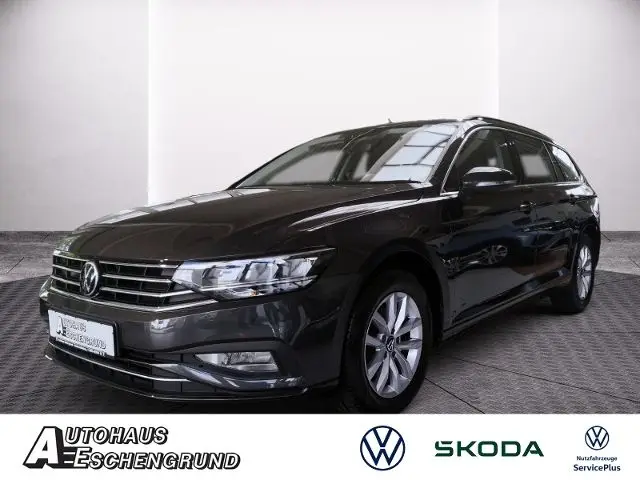 Photo 1 : Volkswagen Passat 2022 Essence