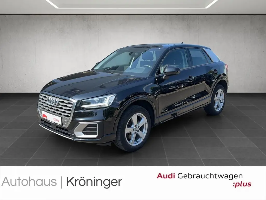 Photo 1 : Audi Q2 2018 Petrol