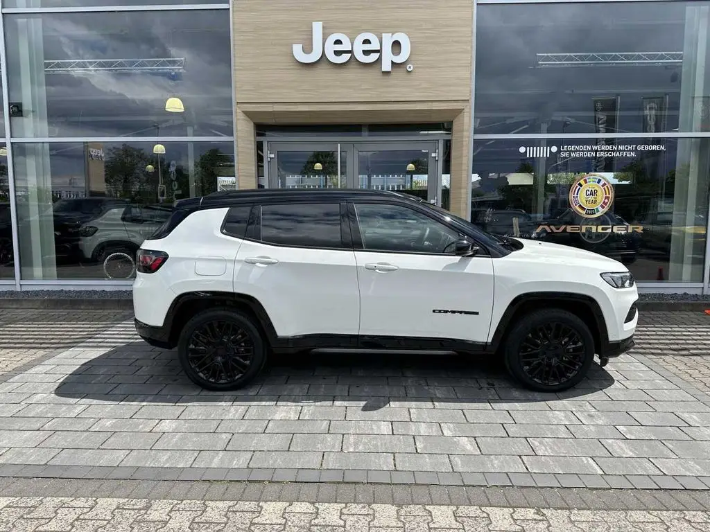 Photo 1 : Jeep Compass 2023 Petrol