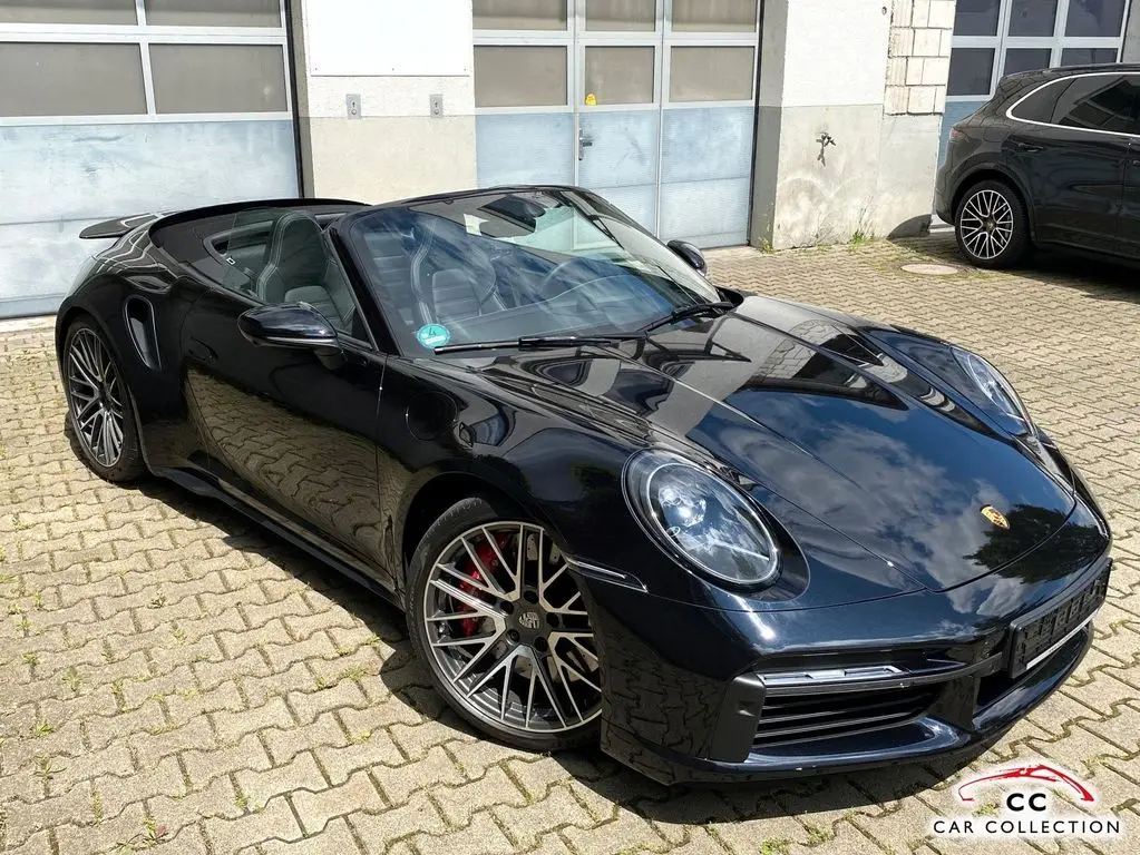 Photo 1 : Porsche 992 2023 Petrol