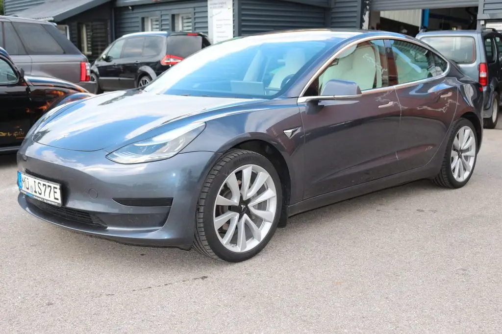 Photo 1 : Tesla Model 3 2019 Not specified