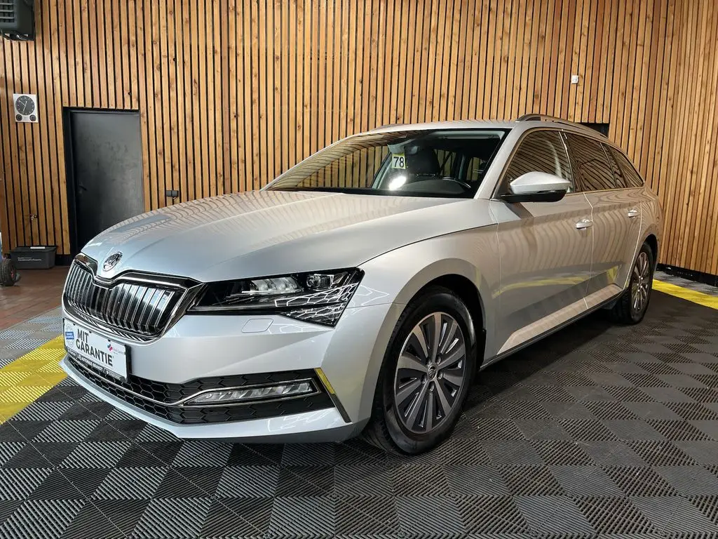 Photo 1 : Skoda Superb 2021 Hybrid