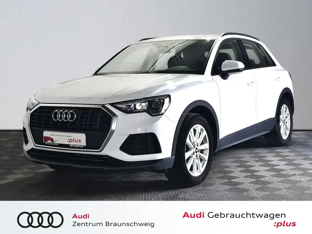 Photo 1 : Audi Q3 2022 Petrol