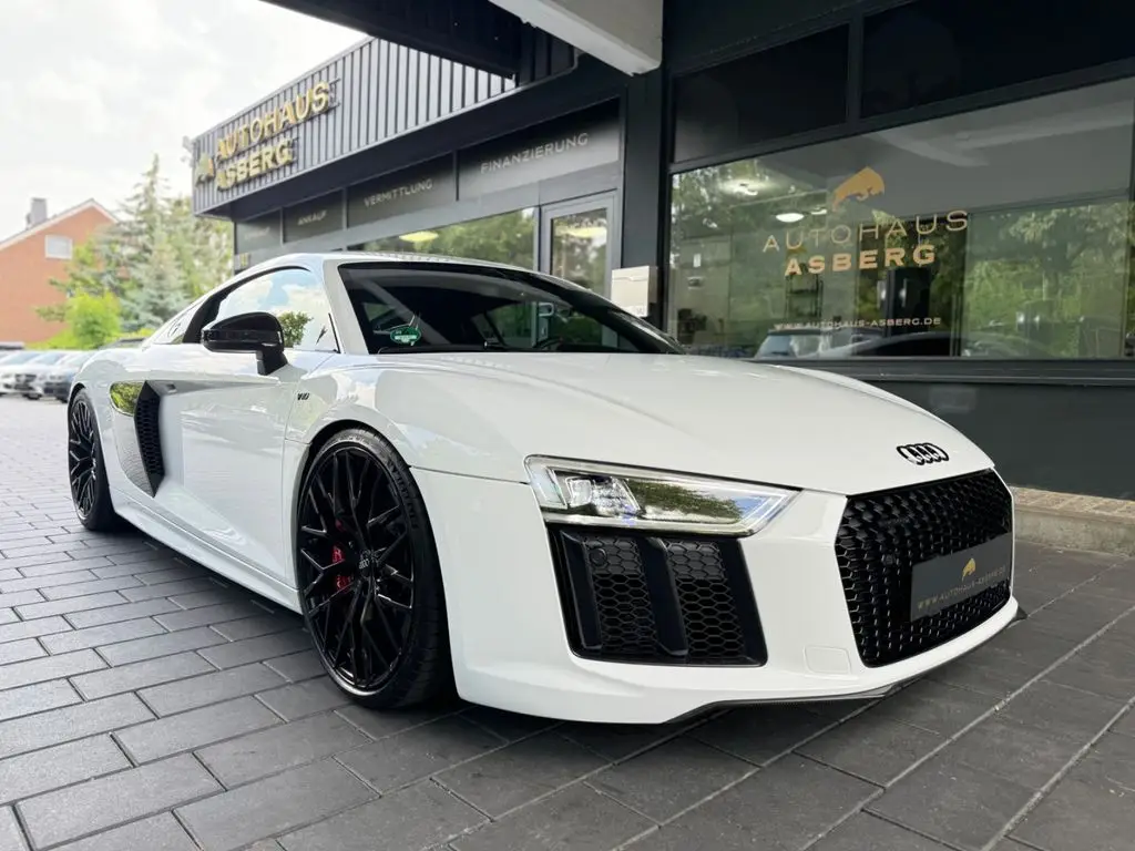 Photo 1 : Audi R8 2015 Petrol