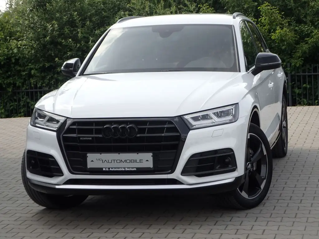 Photo 1 : Audi Q5 2019 Petrol