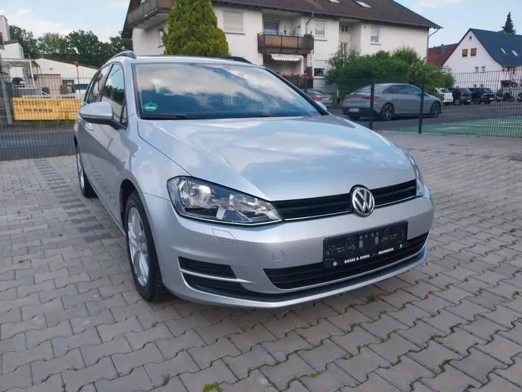 Photo 1 : Volkswagen Golf 2015 Petrol