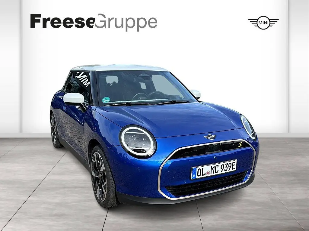 Photo 1 : Mini Cooper 2024 Not specified