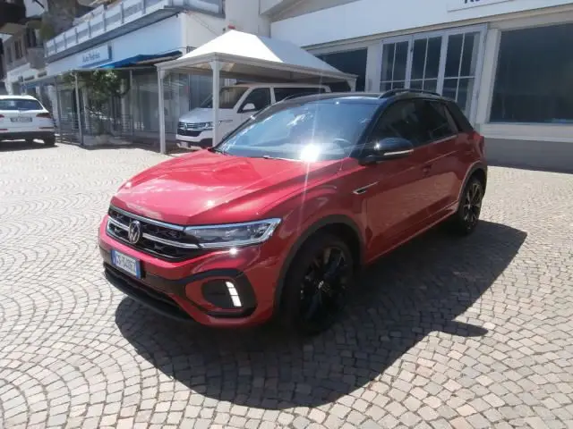 Photo 1 : Volkswagen T-roc 2023 Essence