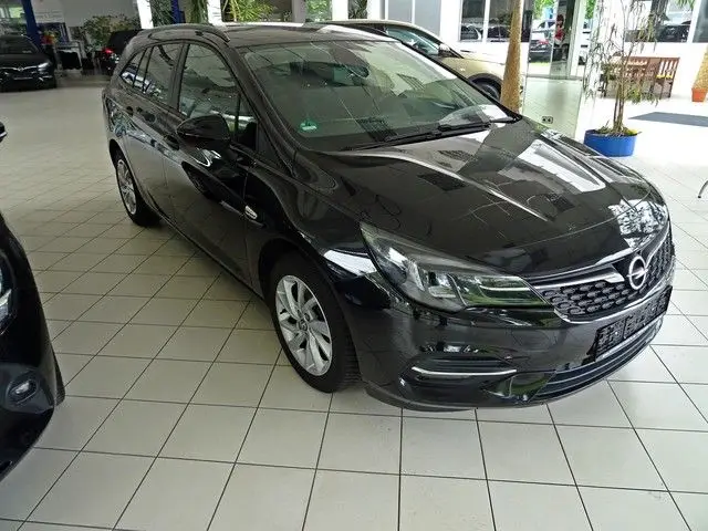 Photo 1 : Opel Astra 2021 Essence