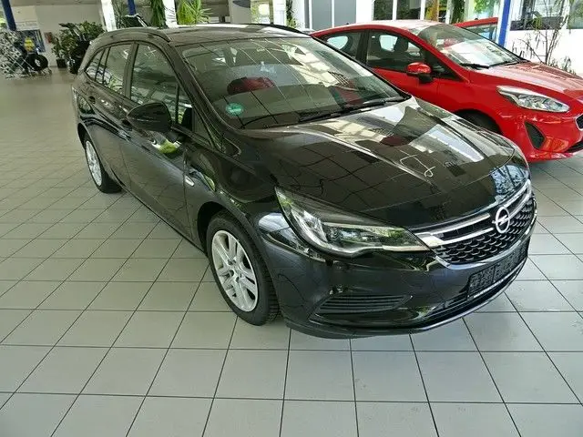 Photo 1 : Opel Astra 2019 Diesel