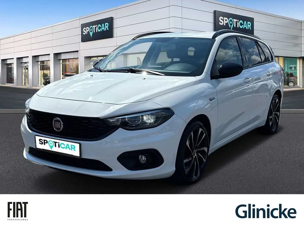 Photo 1 : Fiat Tipo 2019 Petrol