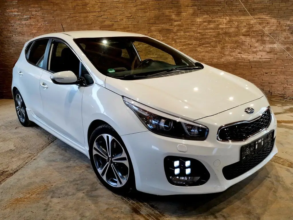 Photo 1 : Kia Ceed 2016 Diesel