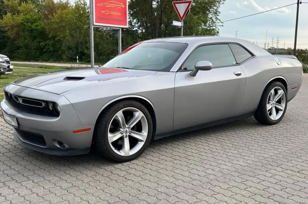 Photo 1 : Dodge Challenger 2015 Essence