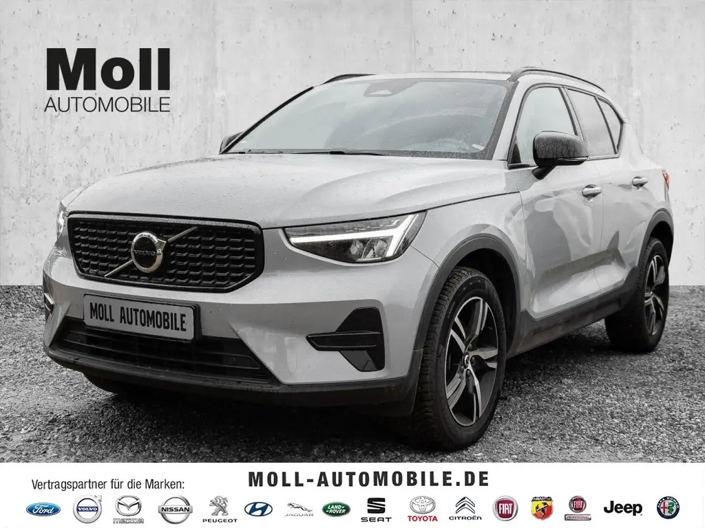 Photo 1 : Volvo Xc40 2023 Petrol