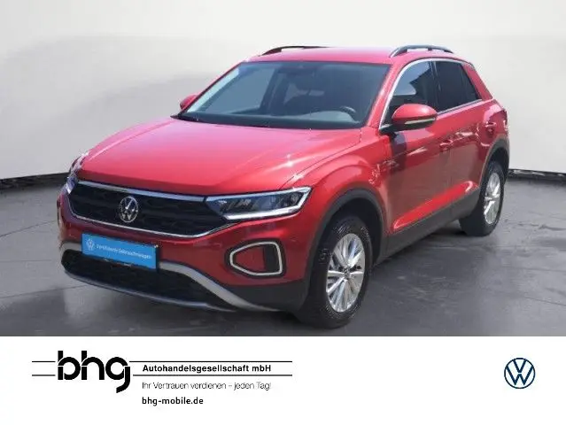 Photo 1 : Volkswagen T-roc 2023 Essence