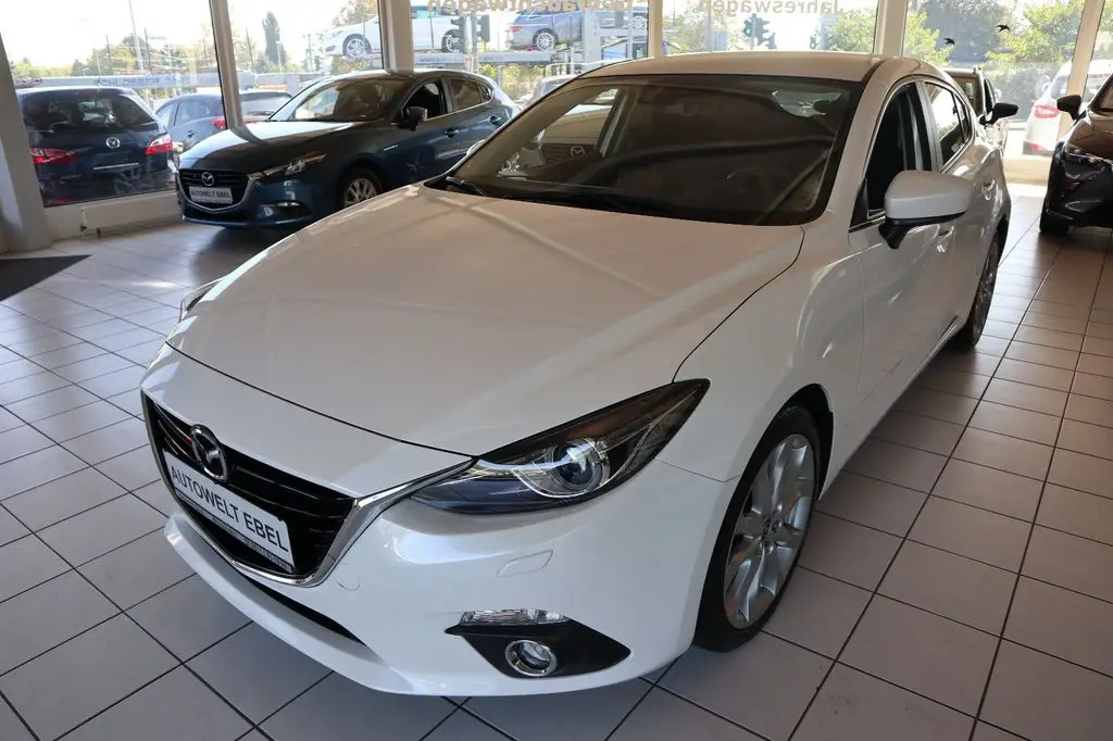 Photo 1 : Mazda 3 2015 Petrol