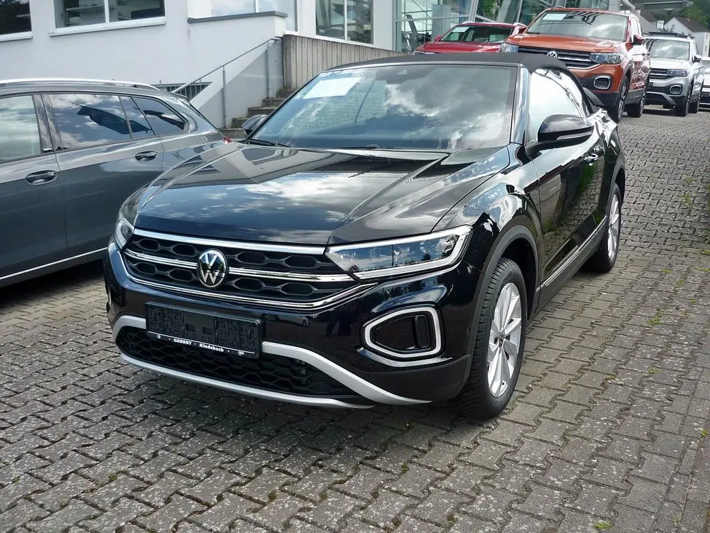 Photo 1 : Volkswagen T-roc 2023 Essence