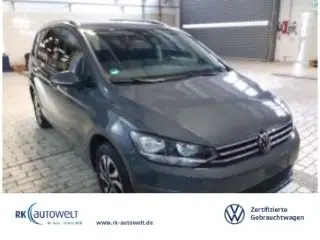 Photo 1 : Volkswagen Touran 2022 Essence