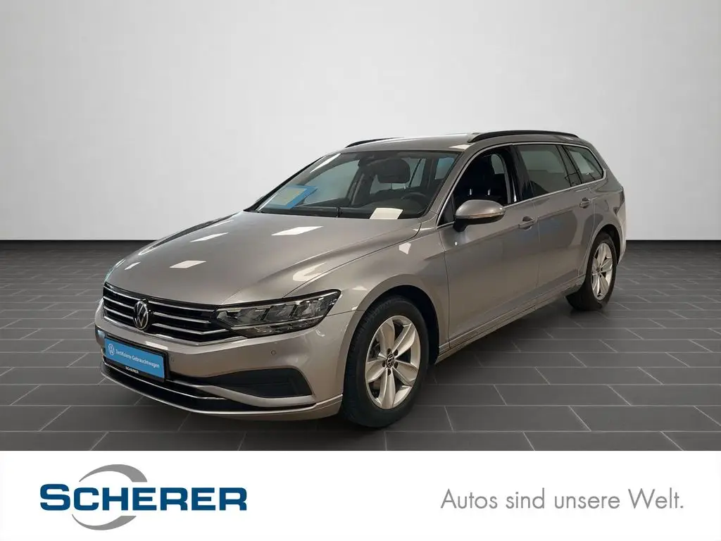 Photo 1 : Volkswagen Passat 2023 Petrol