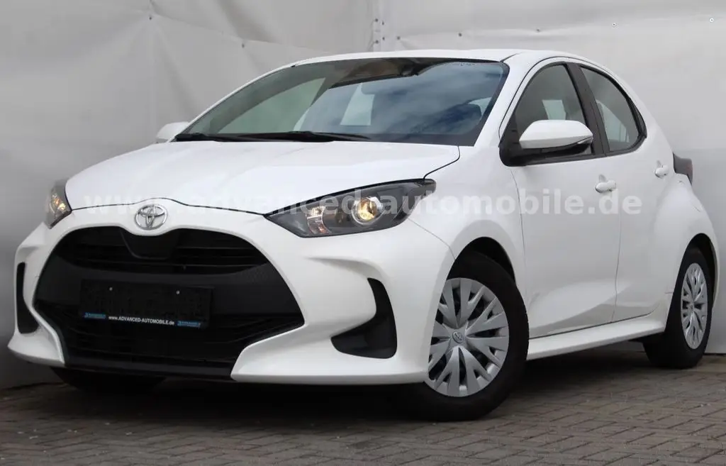 Photo 1 : Toyota Yaris 2022 Petrol