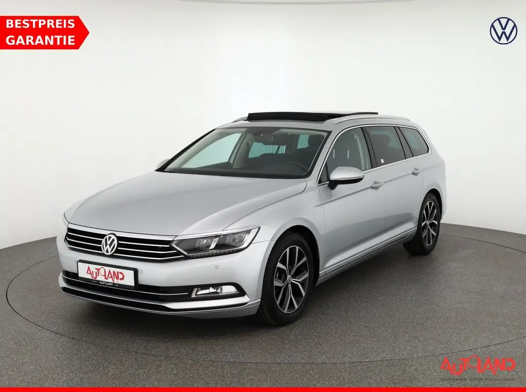 Photo 1 : Volkswagen Passat 2016 Petrol