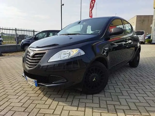 Photo 1 : Lancia Ypsilon 2015 GPL