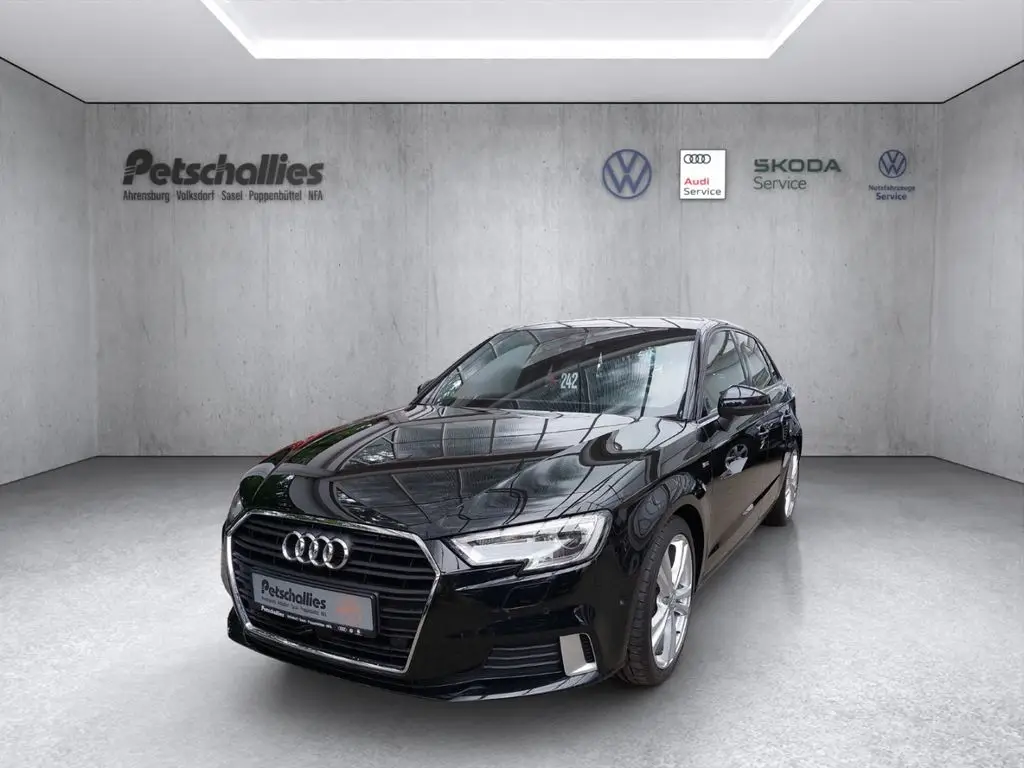 Photo 1 : Audi A3 2019 Petrol