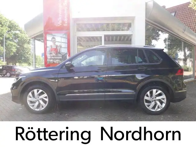 Photo 1 : Volkswagen Tiguan 2023 Essence