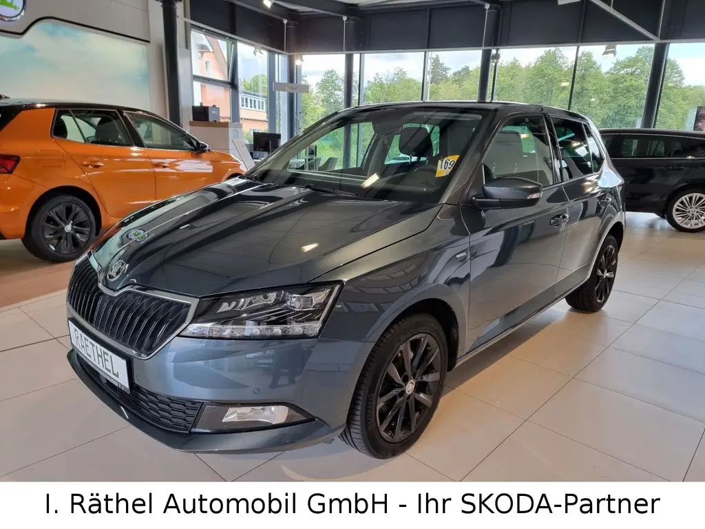 Photo 1 : Skoda Fabia 2021 Petrol