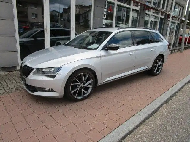 Photo 1 : Skoda Superb 2018 Diesel