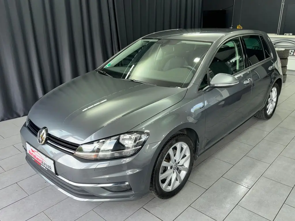 Photo 1 : Volkswagen Golf 2019 Essence