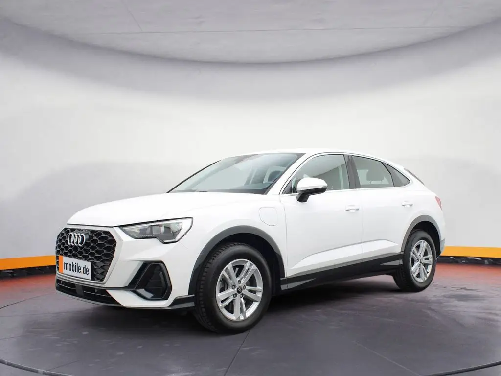 Photo 1 : Audi Q3 2022 Hybride