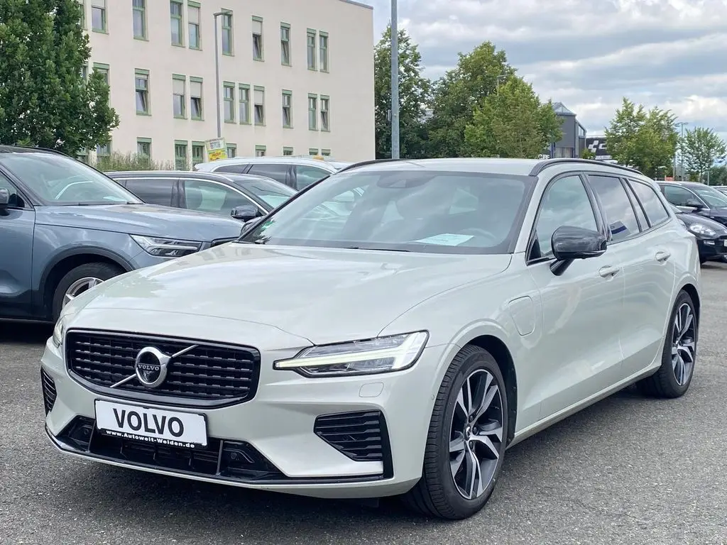 Photo 1 : Volvo V60 2020 Hybride