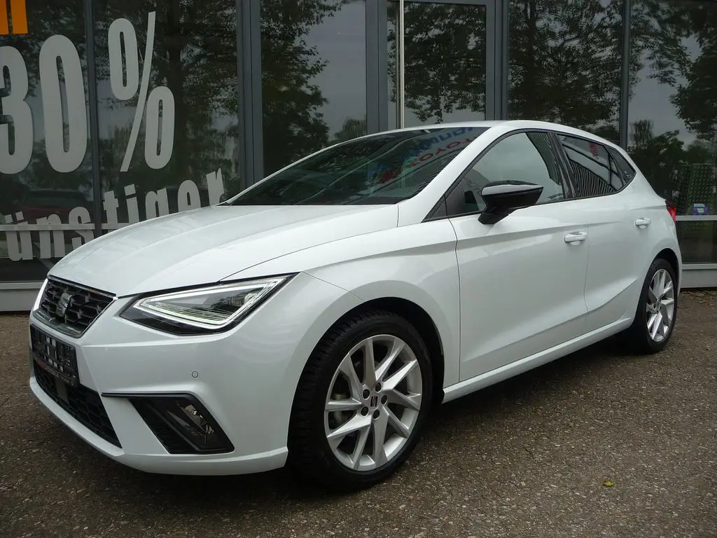 Photo 1 : Seat Ibiza 2023 Petrol