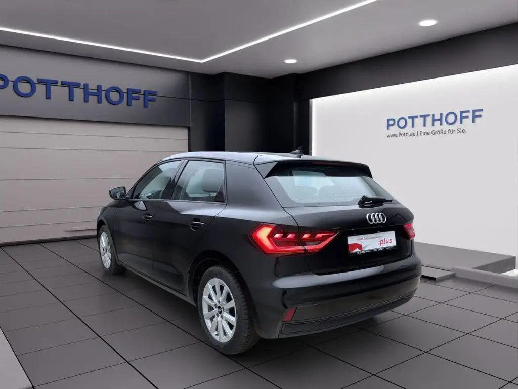 Photo 1 : Audi A1 2024 Petrol