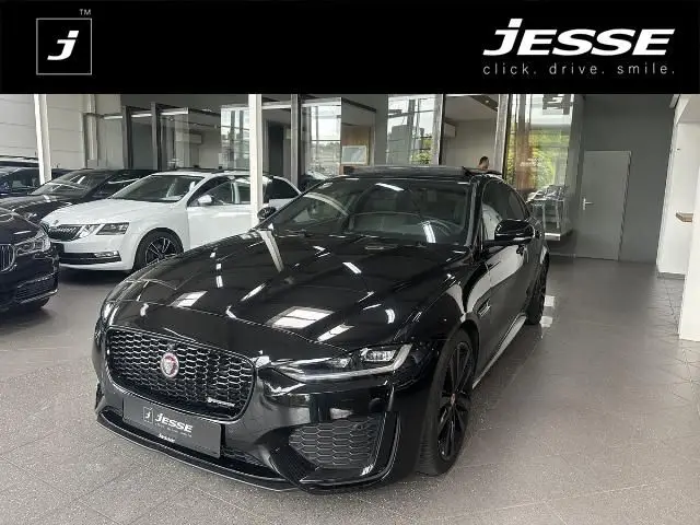 Photo 1 : Jaguar Xe 2023 Petrol