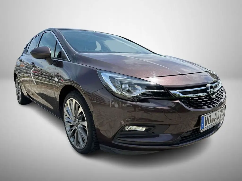 Photo 1 : Opel Astra 2015 Petrol