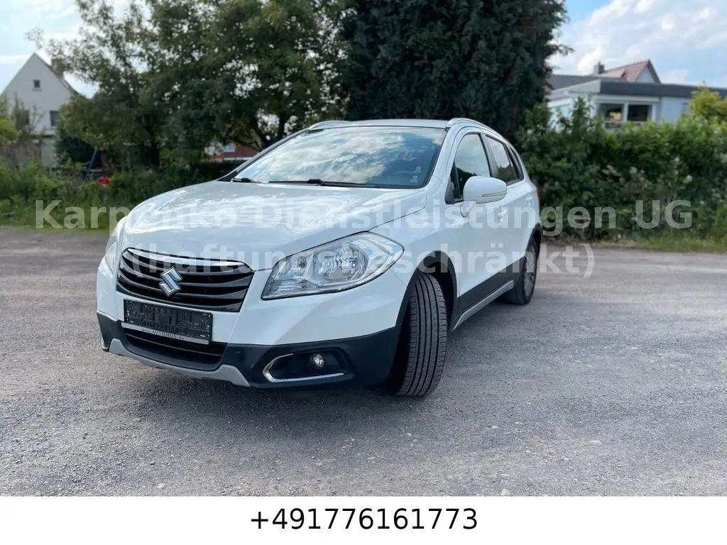 Photo 1 : Suzuki Sx4 2016 Petrol