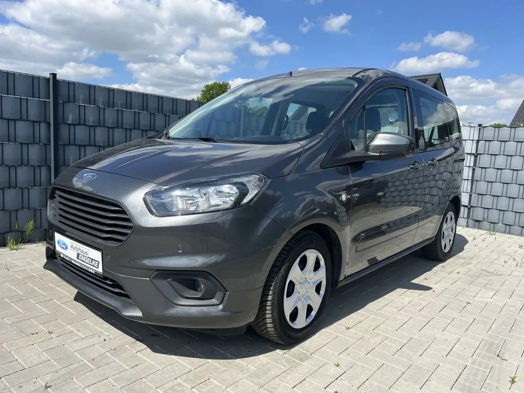 Photo 1 : Ford Tourneo 2019 Petrol