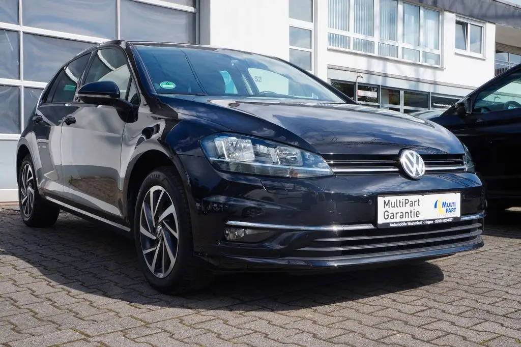 Photo 1 : Volkswagen Golf 2017 Petrol