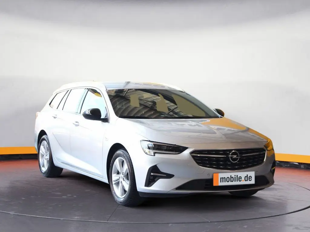 Photo 1 : Opel Insignia 2022 Essence