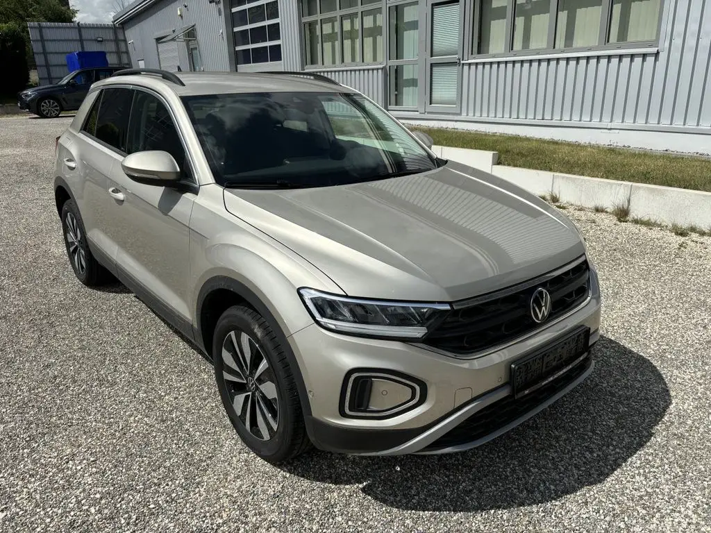 Photo 1 : Volkswagen T-roc 2023 Petrol